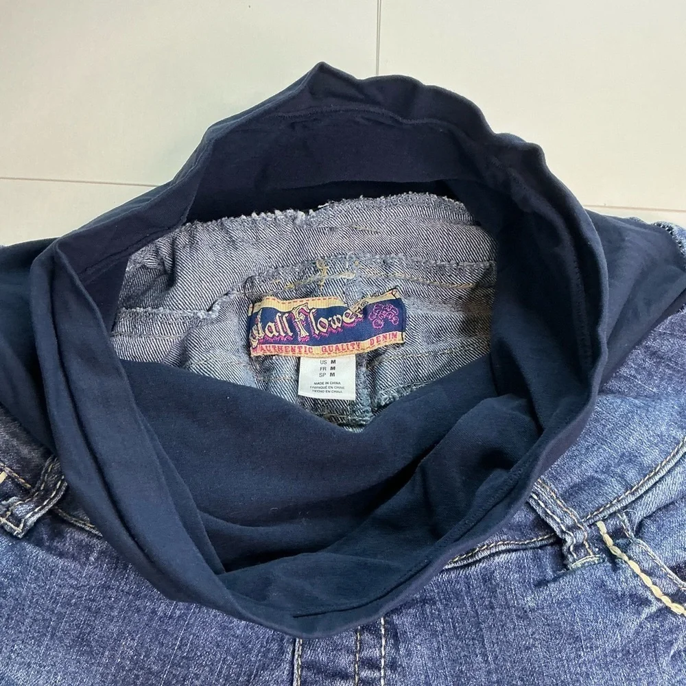 Wallflower Denim‎ Blue Cropped Capri Maternity Jeans Size Medium
